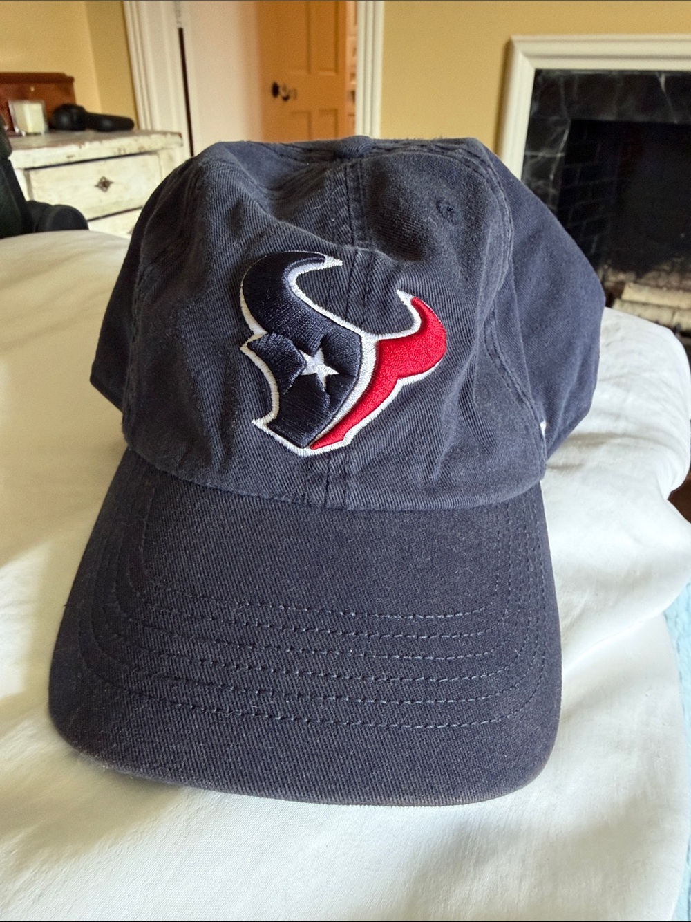 NWOT Houston Texans Navy Embroidered Logo Baseball Cap